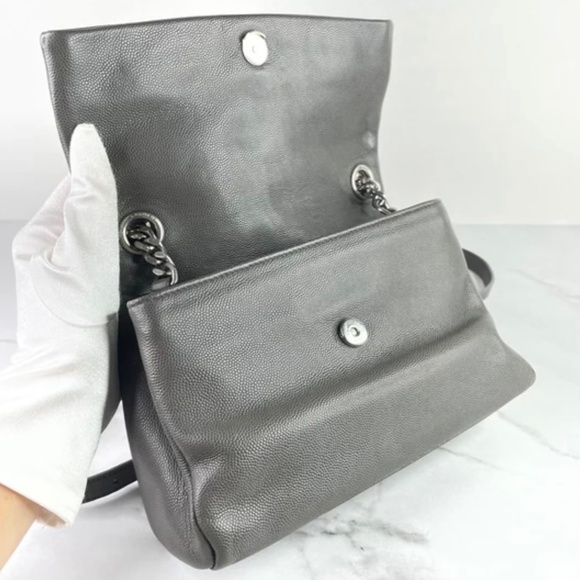 Saint laurent grey grain de poudre small crossbody/shoulder bag. - Picture 5 of 13